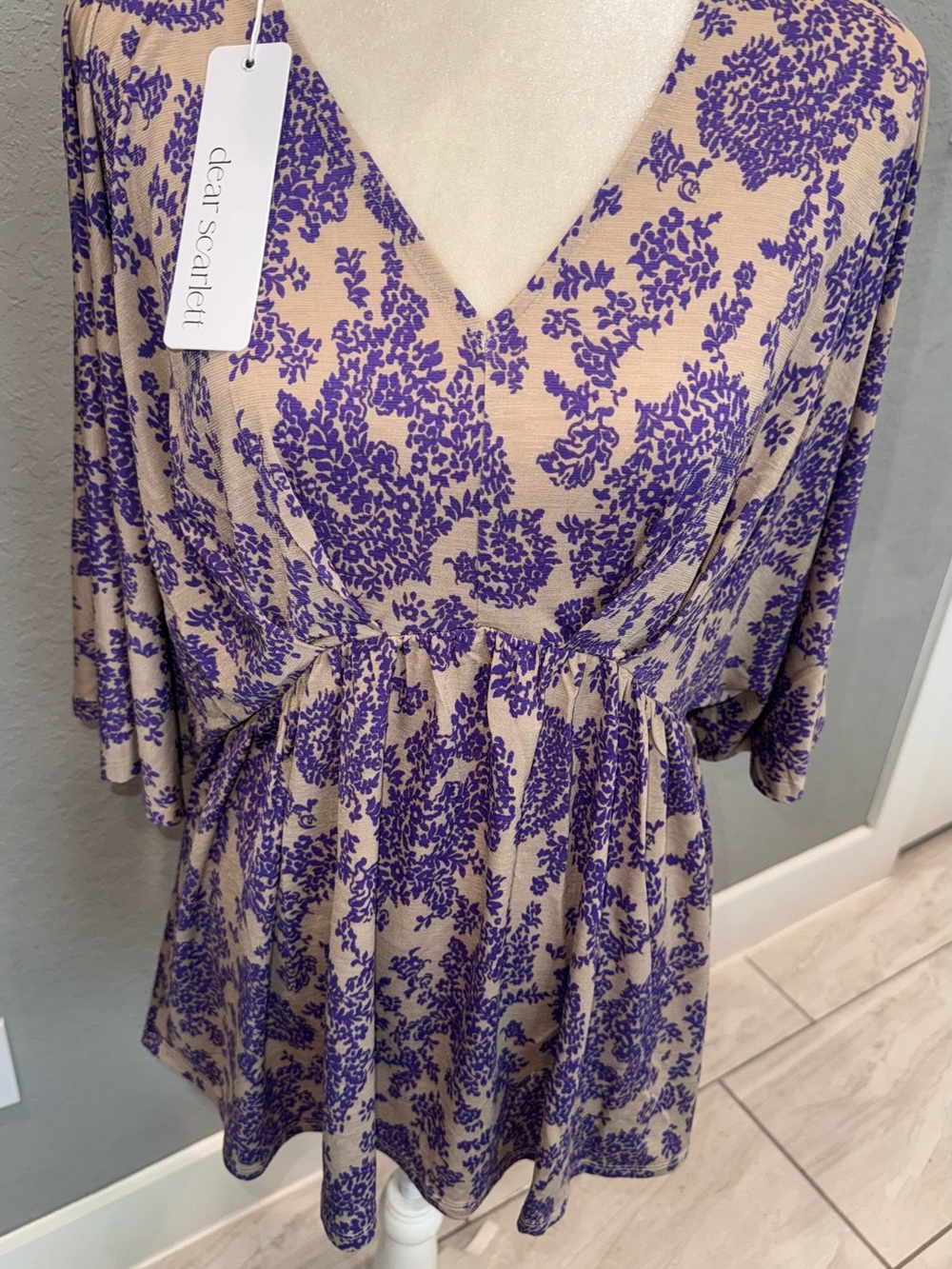 dear scarlett Beige and Purple Floral V-Neck Blouse